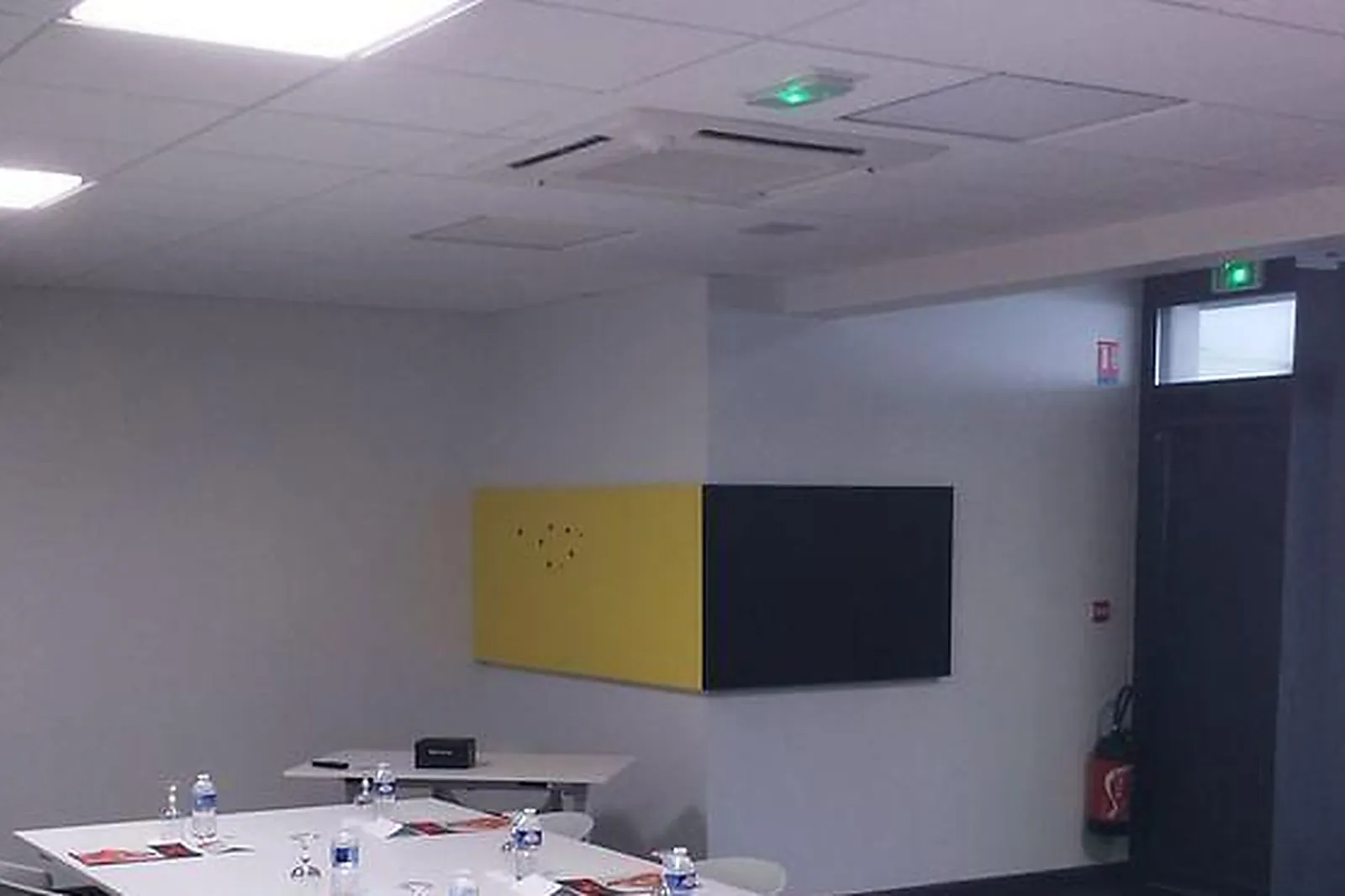 Lieux événementiels, SALLE LONGCHAMP