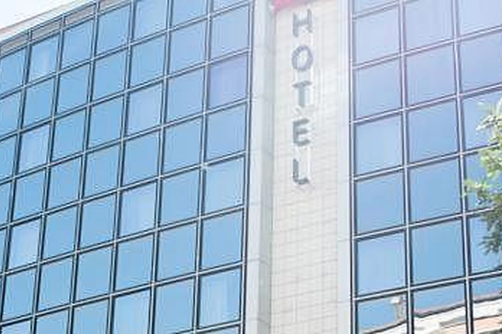 Lieux événementiels, IBIS ISSY LES MOULINEAUX***