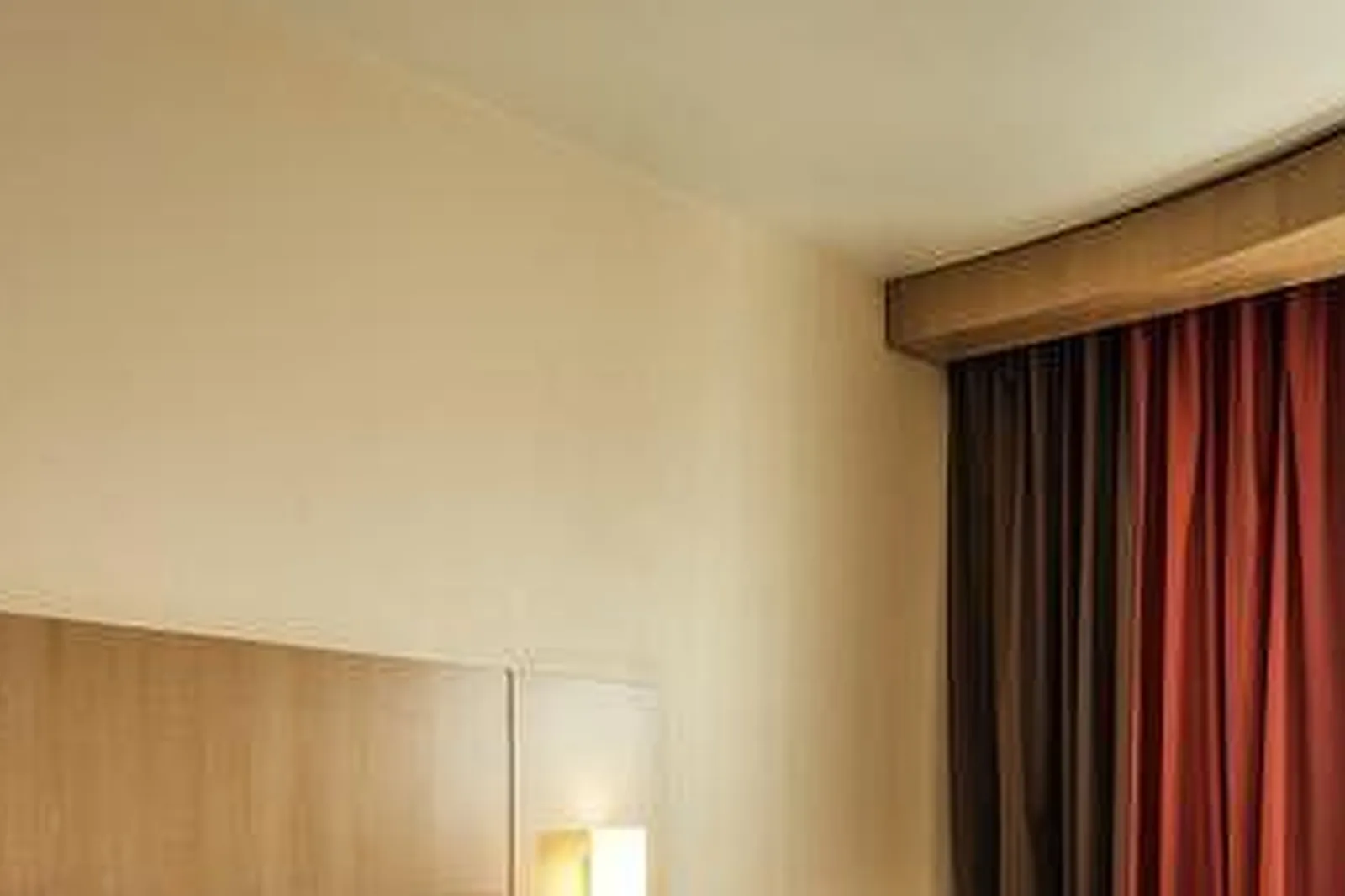 Lieux événementiels, IBIS ISSY LES MOULINEAUX***