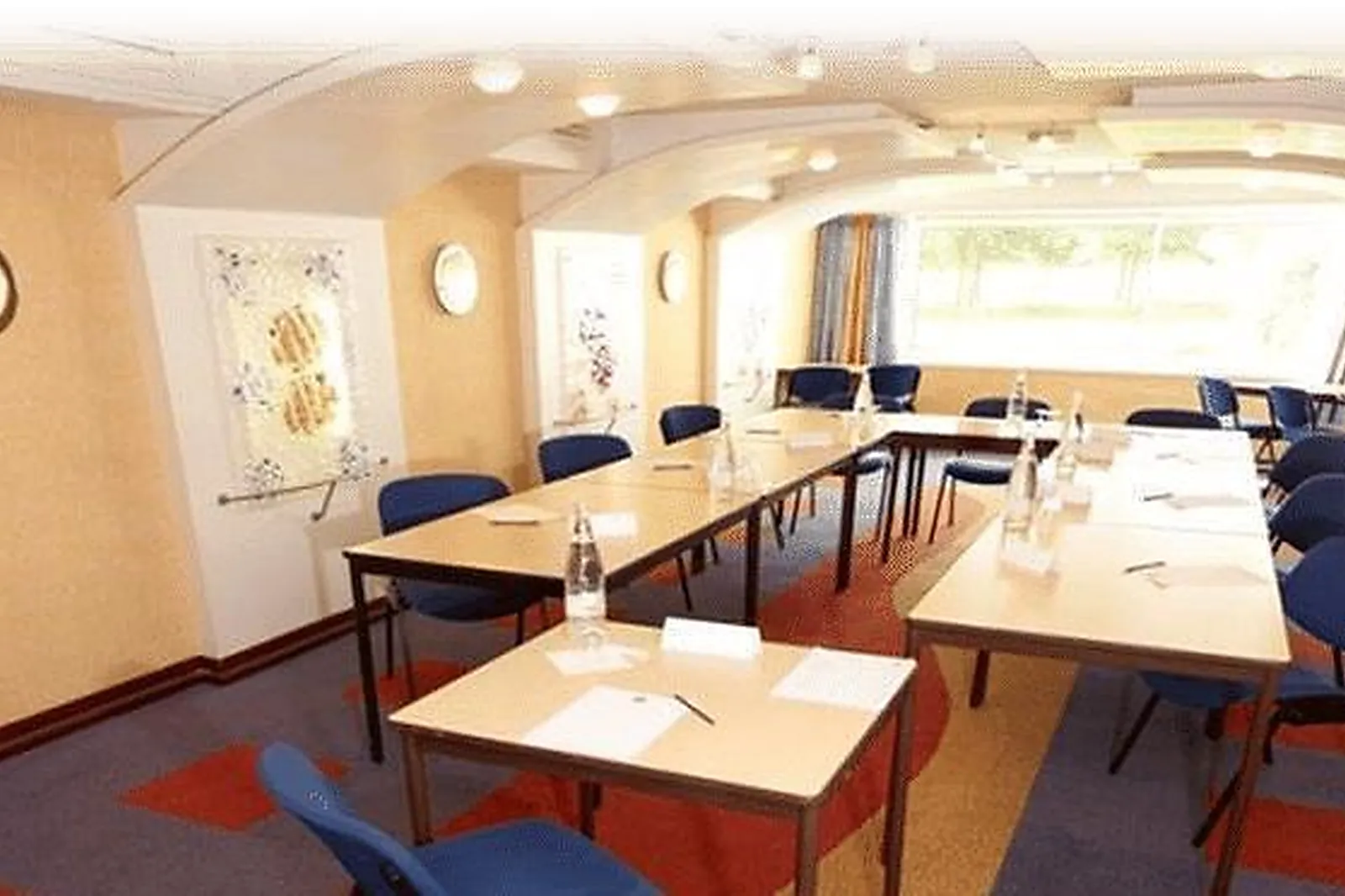 Lieux événementiels, IBIS POITIERS - FUTUROSCOPE