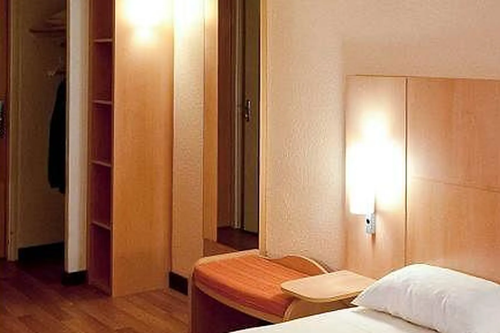 Lieux événementiels, IBIS RENNES BEAULIEU ***