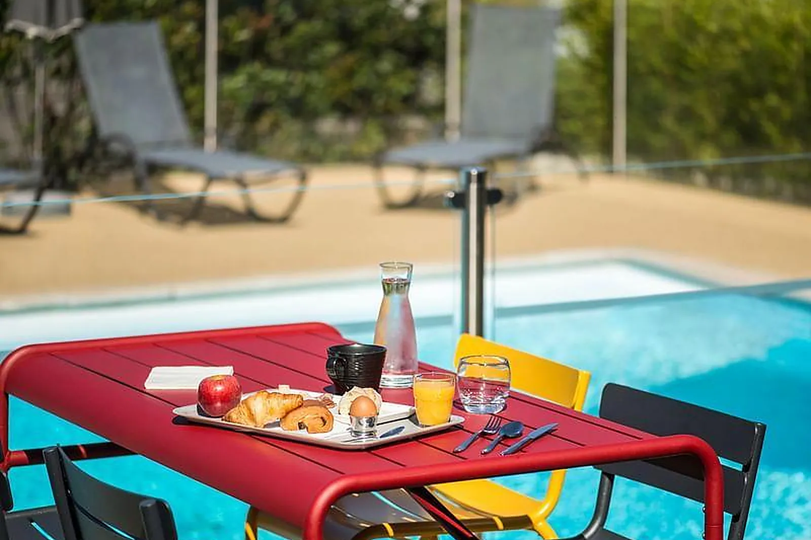 Lieux événementiels, IBIS ROANNE LE COTEAU ***