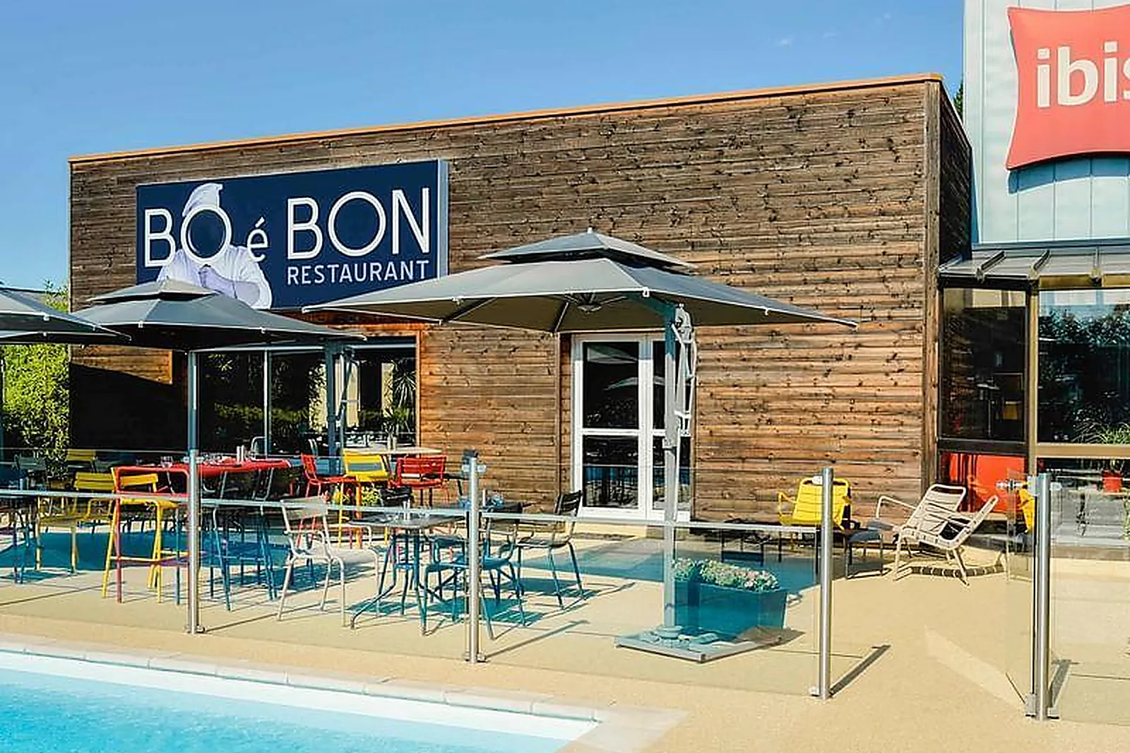 Lieux événementiels, IBIS ROANNE LE COTEAU ***