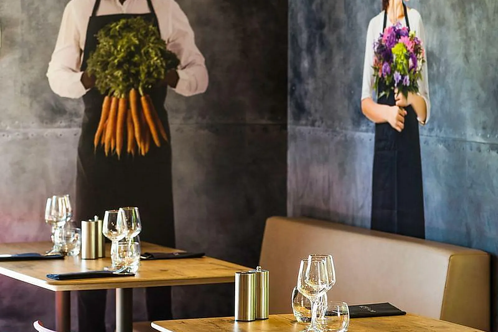 Lieux événementiels, IBIS ROANNE LE COTEAU ***