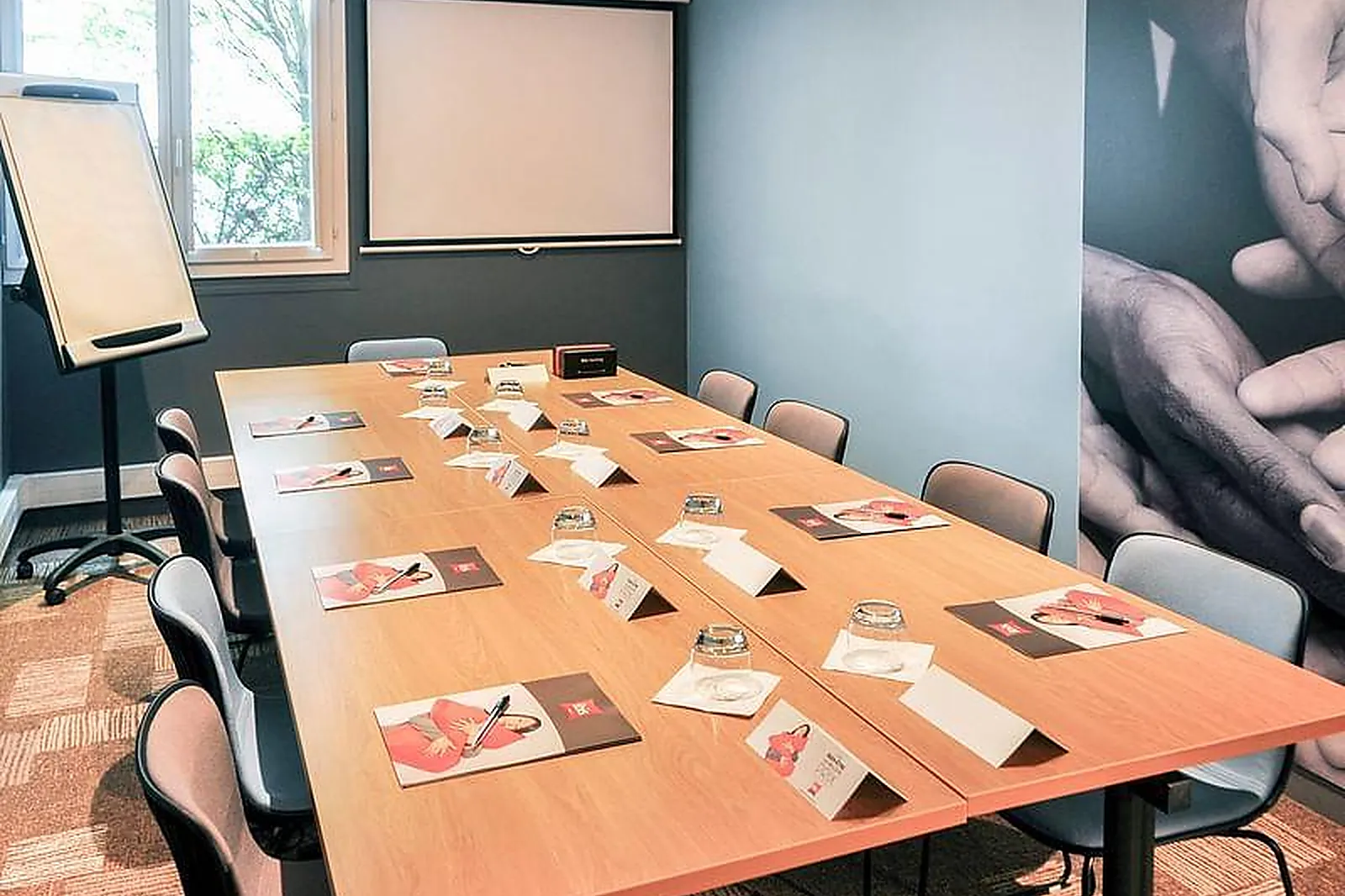 Lieux événementiels, IBIS ROANNE LE COTEAU ***