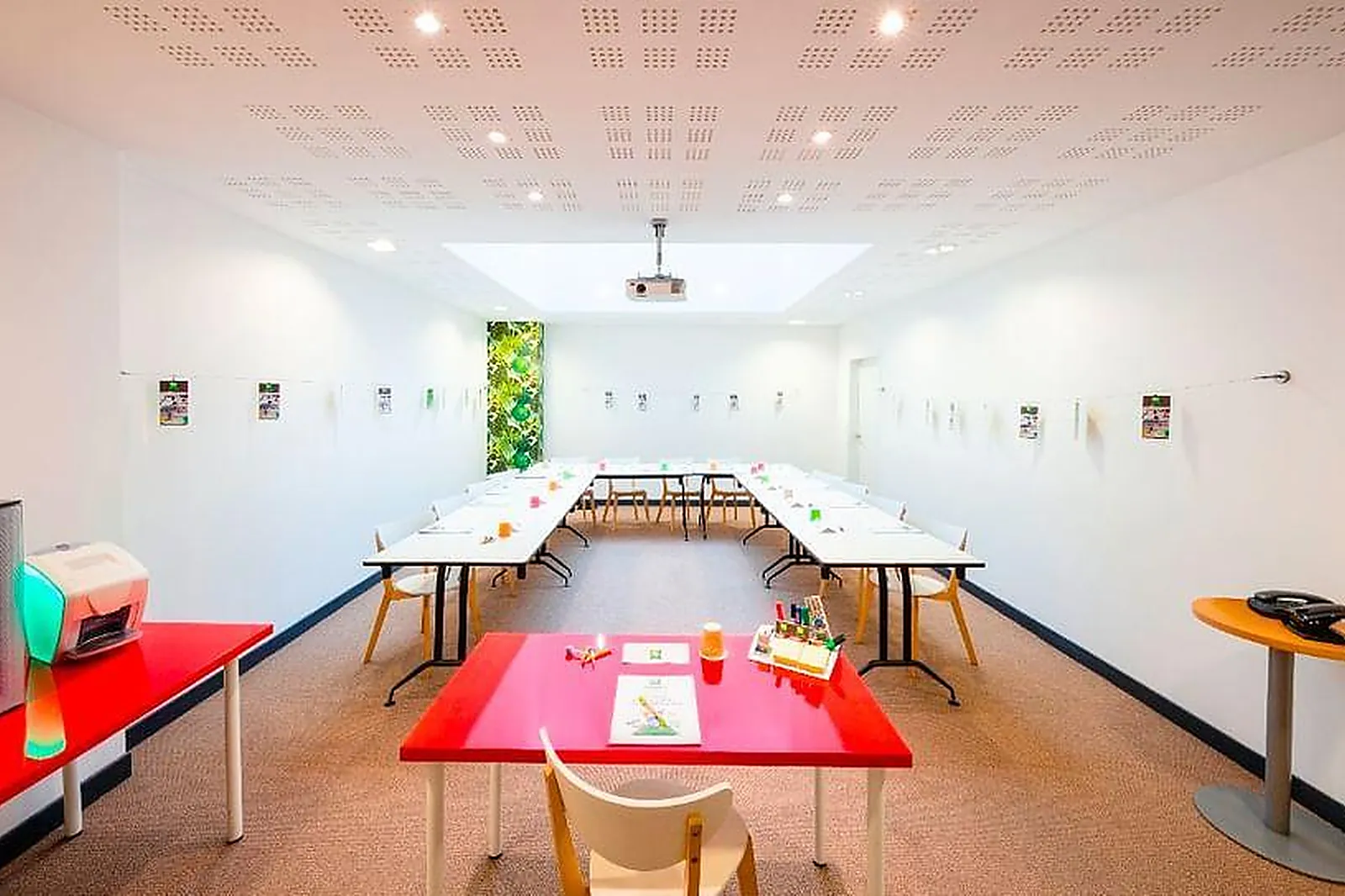 Lieux événementiels, IBIS STYLE CALAIS CENTRE