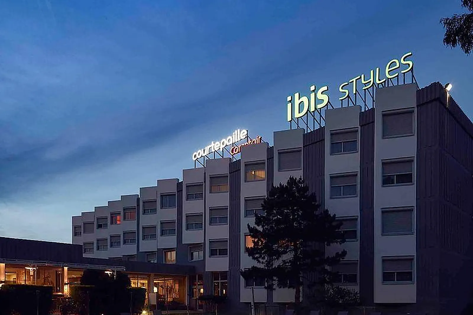 Lieux événementiels, IBIS STYLES LA SEYNE SUR MER