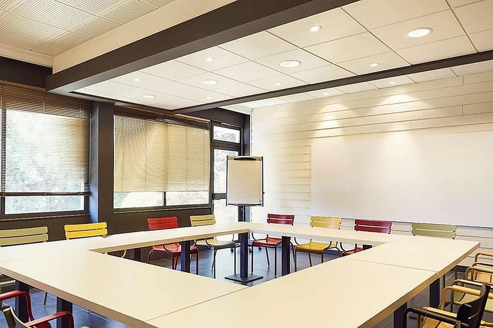 Lieux événementiels, IBIS STYLES LA SEYNE SUR MER