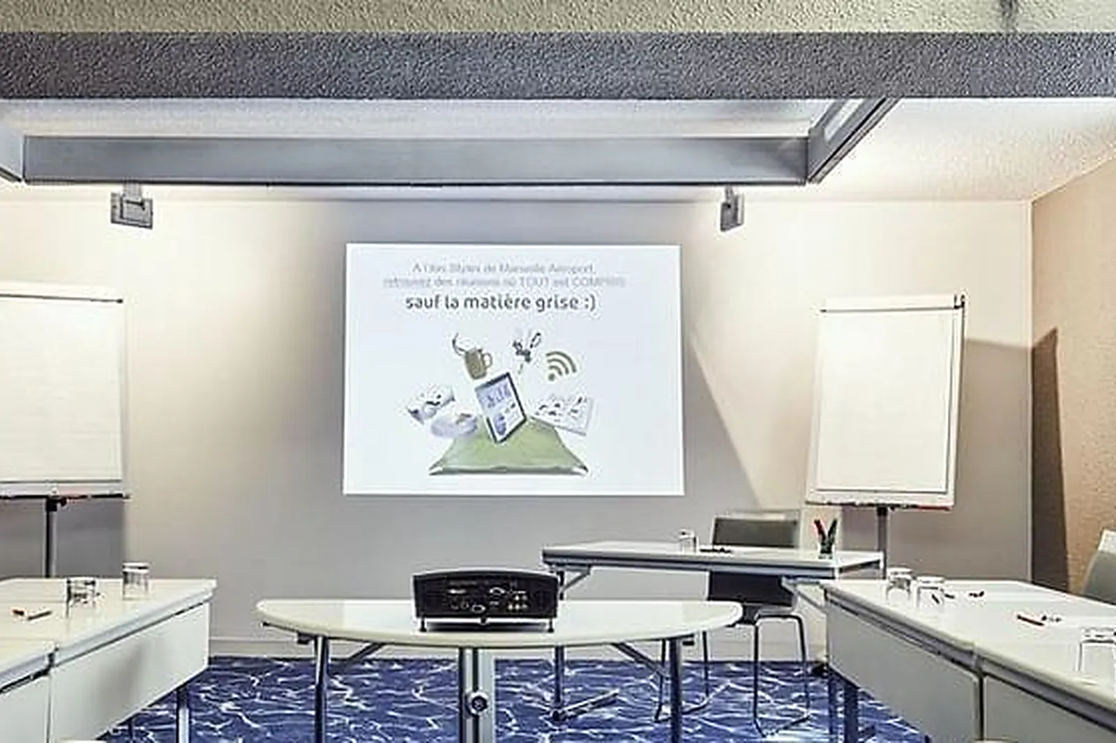 Lieux événementiels, IBIS STYLES MARSEILLE PROVENCE AÉROPORT ***