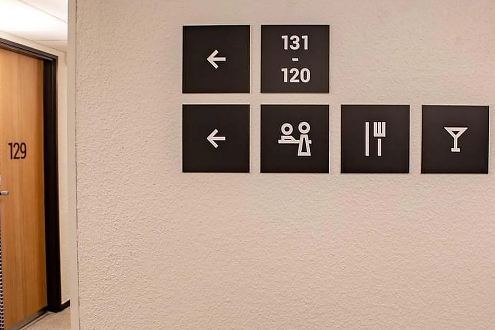 Lieux événementiels, IBIS TOURS SUD***