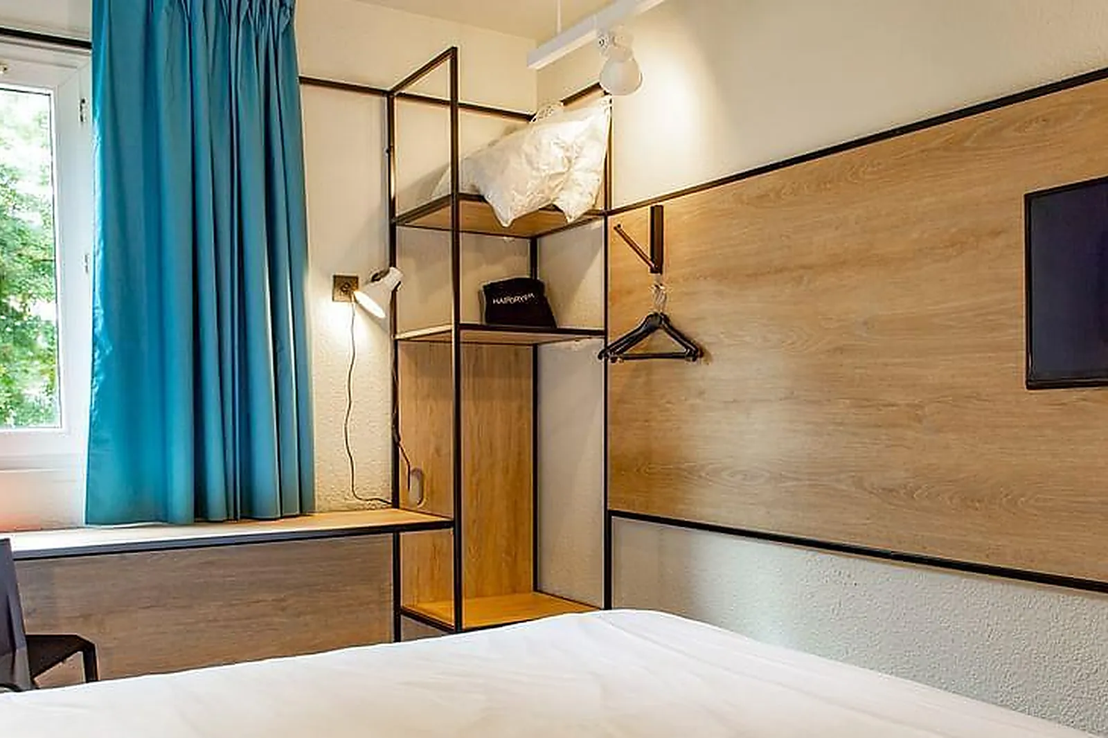 Lieux événementiels, IBIS TOURS SUD***