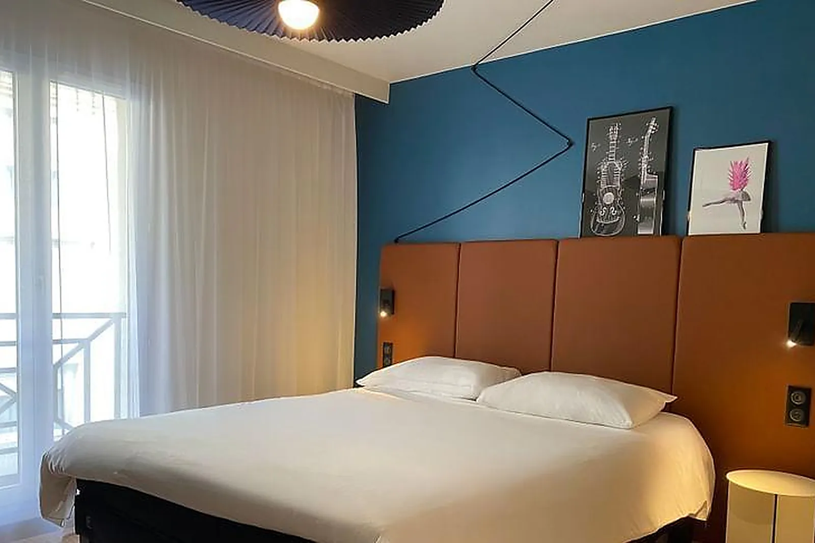 Lieux événementiels, IBIS VALENCIENNES***