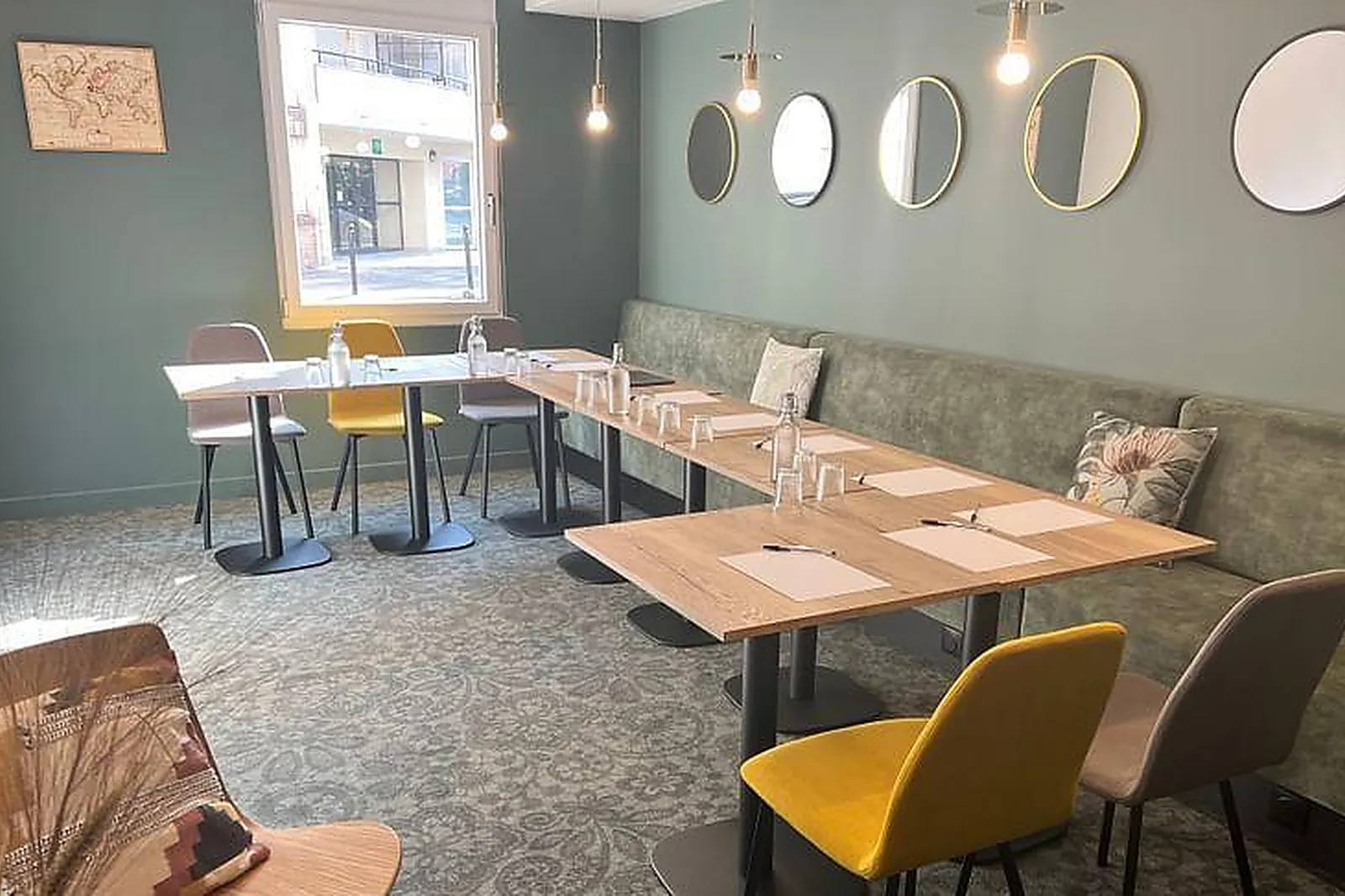 Lieux événementiels, IBIS VALENCIENNES***