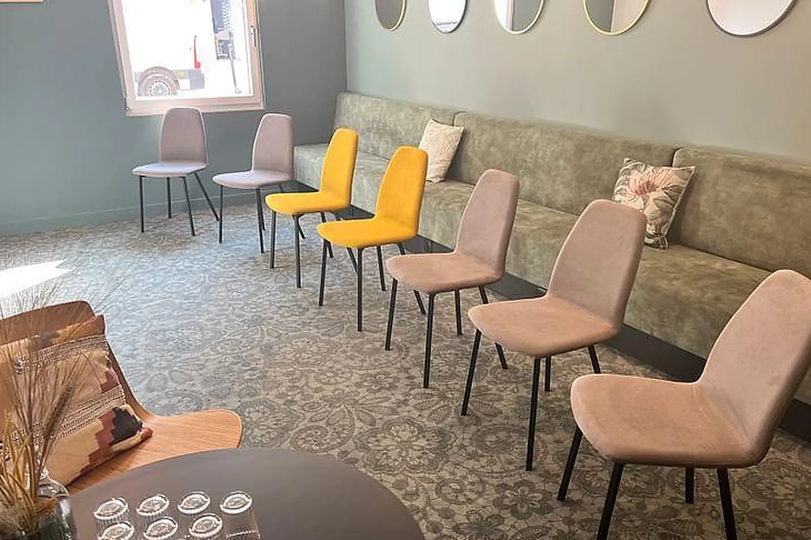 Lieux événementiels, IBIS VALENCIENNES***