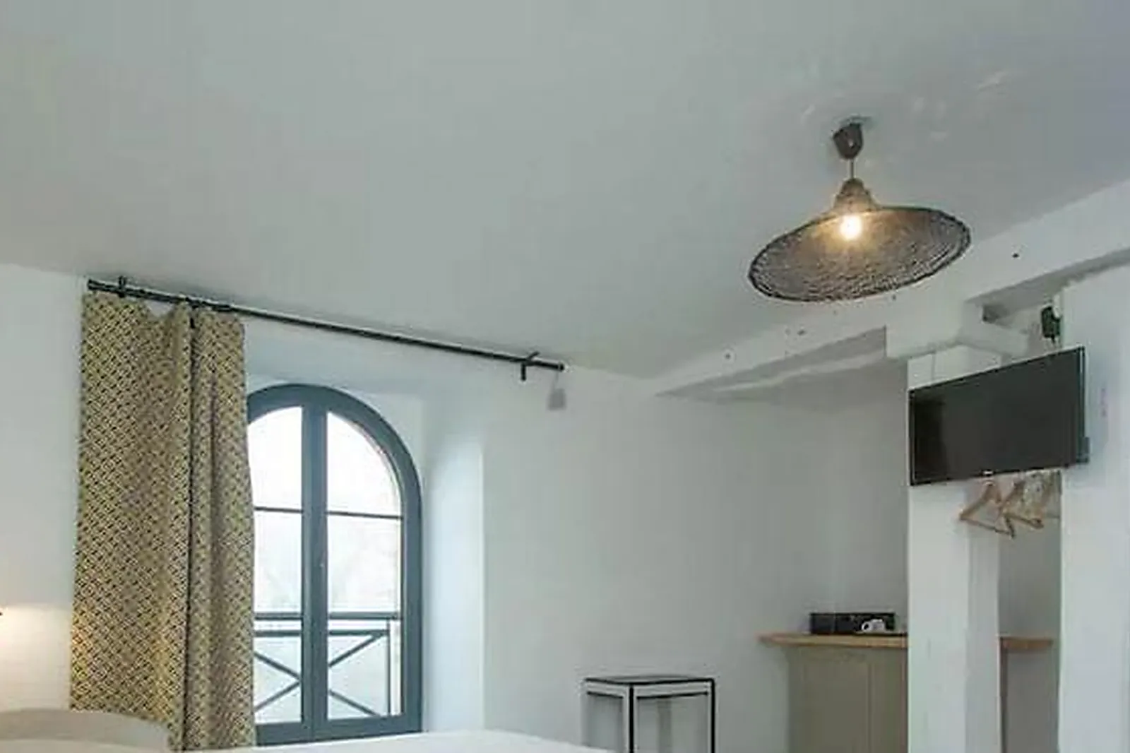 Lieux événementiels, BURO ALL INCLUDING TOUR EUROPA