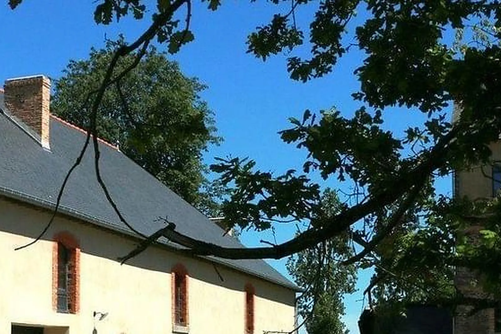 Lieux événementiels, BURO ALL INCLUDING TOUR EUROPA