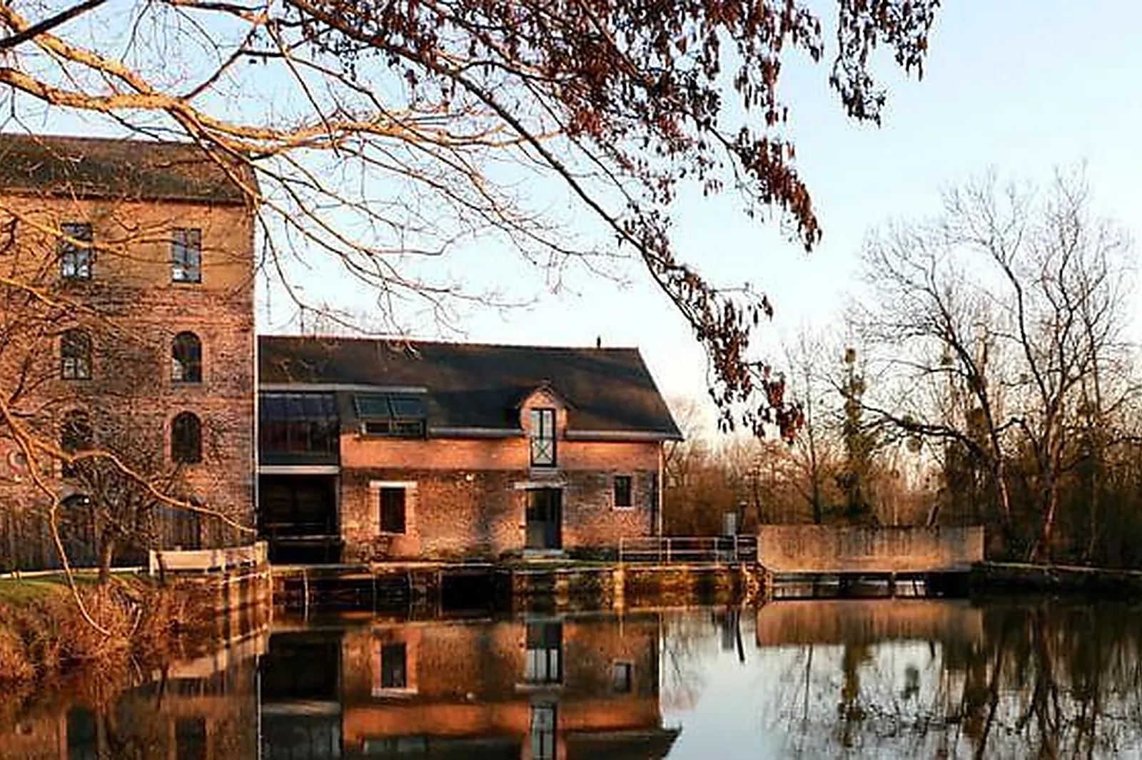 Lieux événementiels, BURO ALL INCLUDING TOUR EUROPA