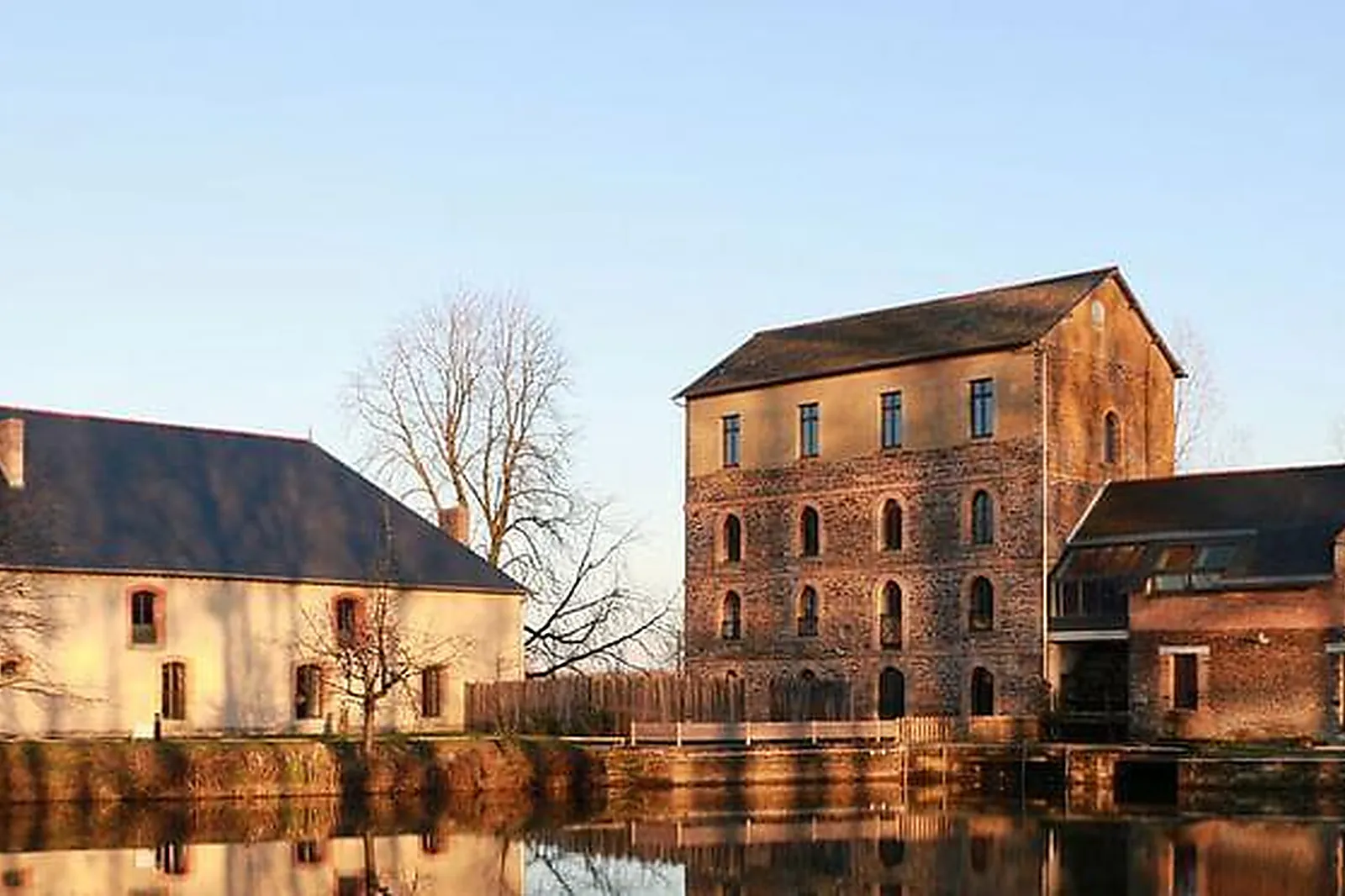 Lieux événementiels, BURO ALL INCLUDING TOUR EUROPA