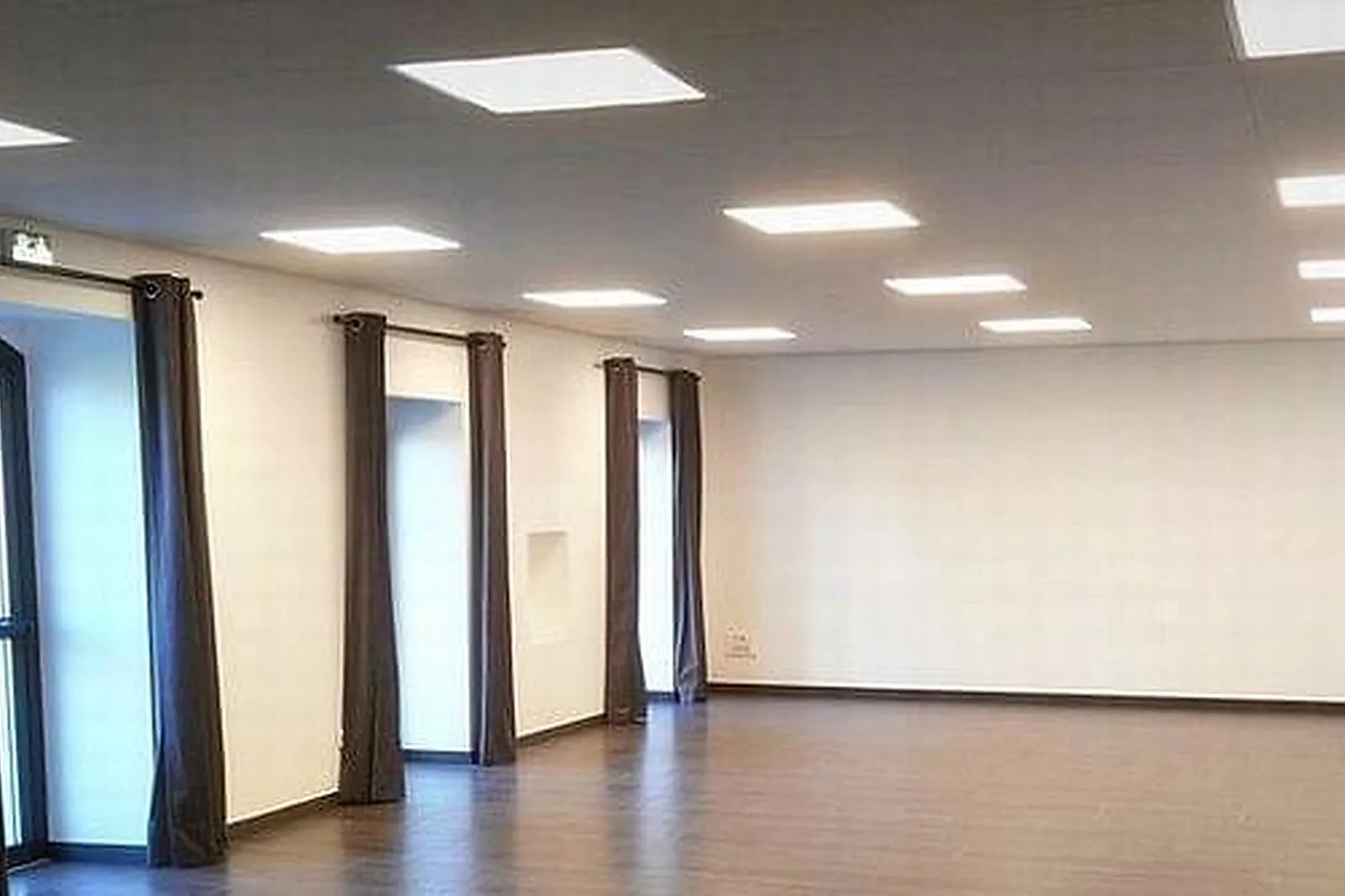 Lieux événementiels, BURO ALL INCLUDING TOUR EUROPA