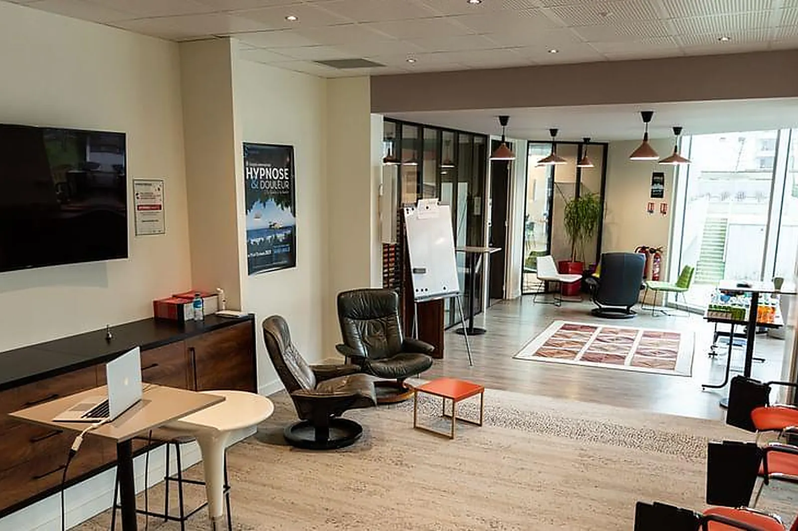 Lieux événementiels, INSTITUT EMERGENCES