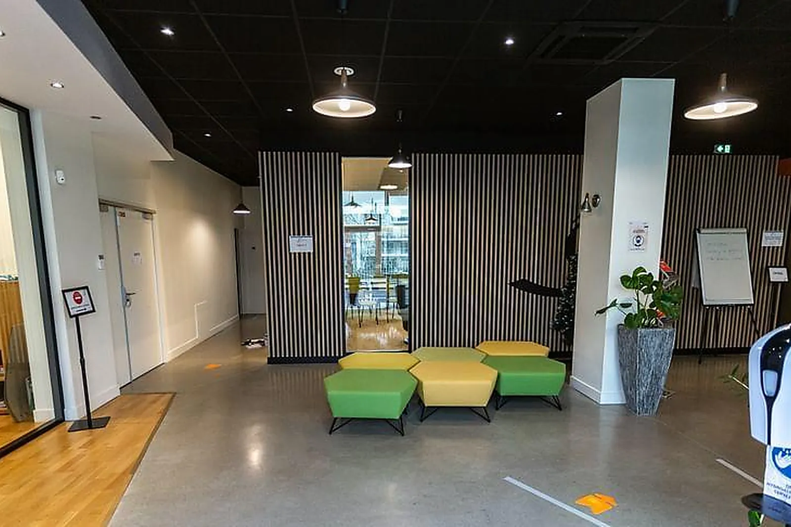 Lieux événementiels, INSTITUT EMERGENCES