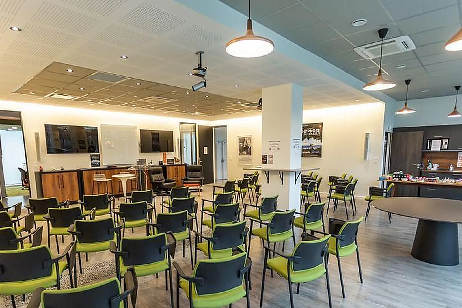 Lieux événementiels, INSTITUT EMERGENCES