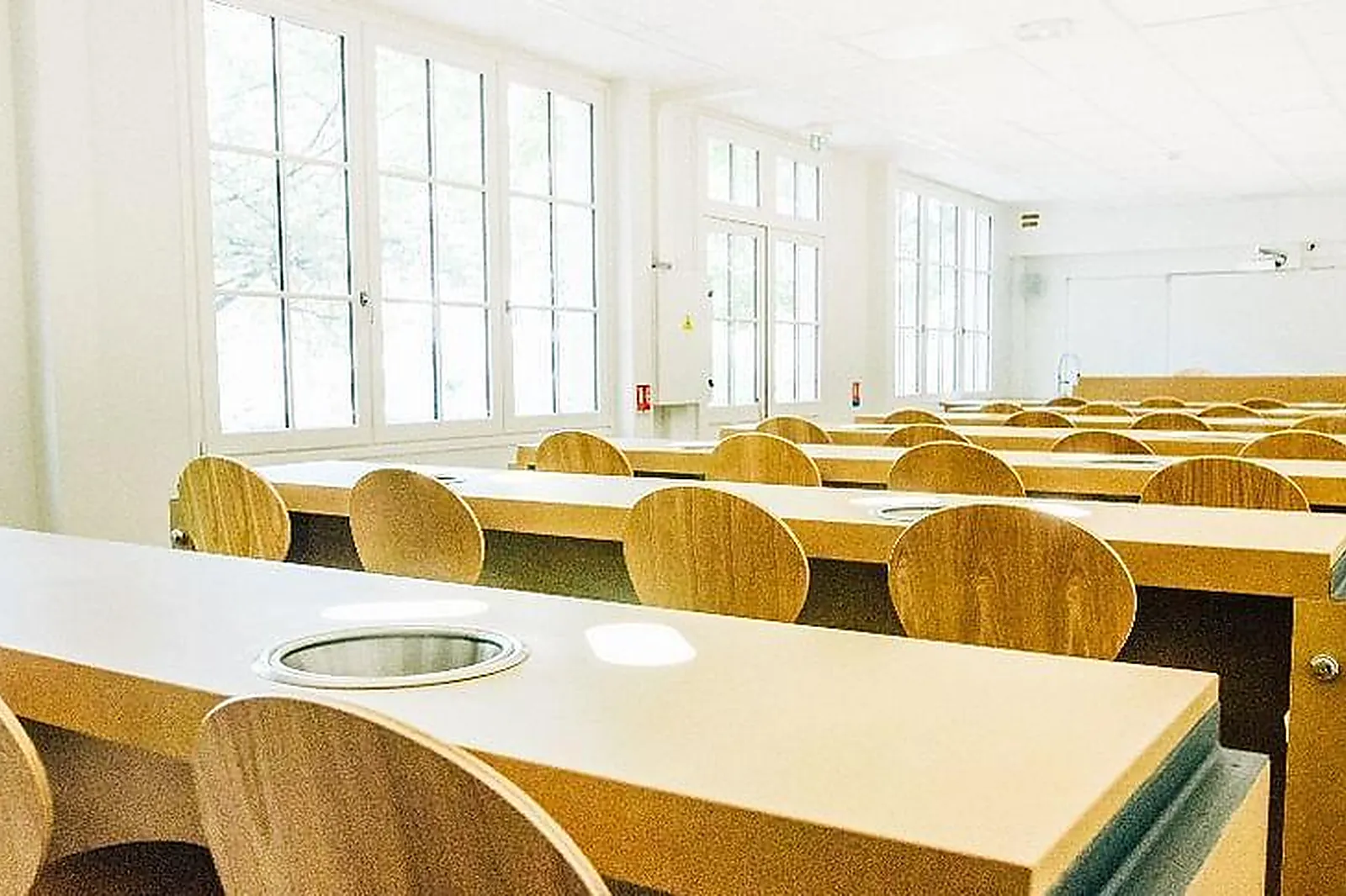 Lieux événementiels, INSTITUT SUPÉRIEUR CLORIVIÈRE