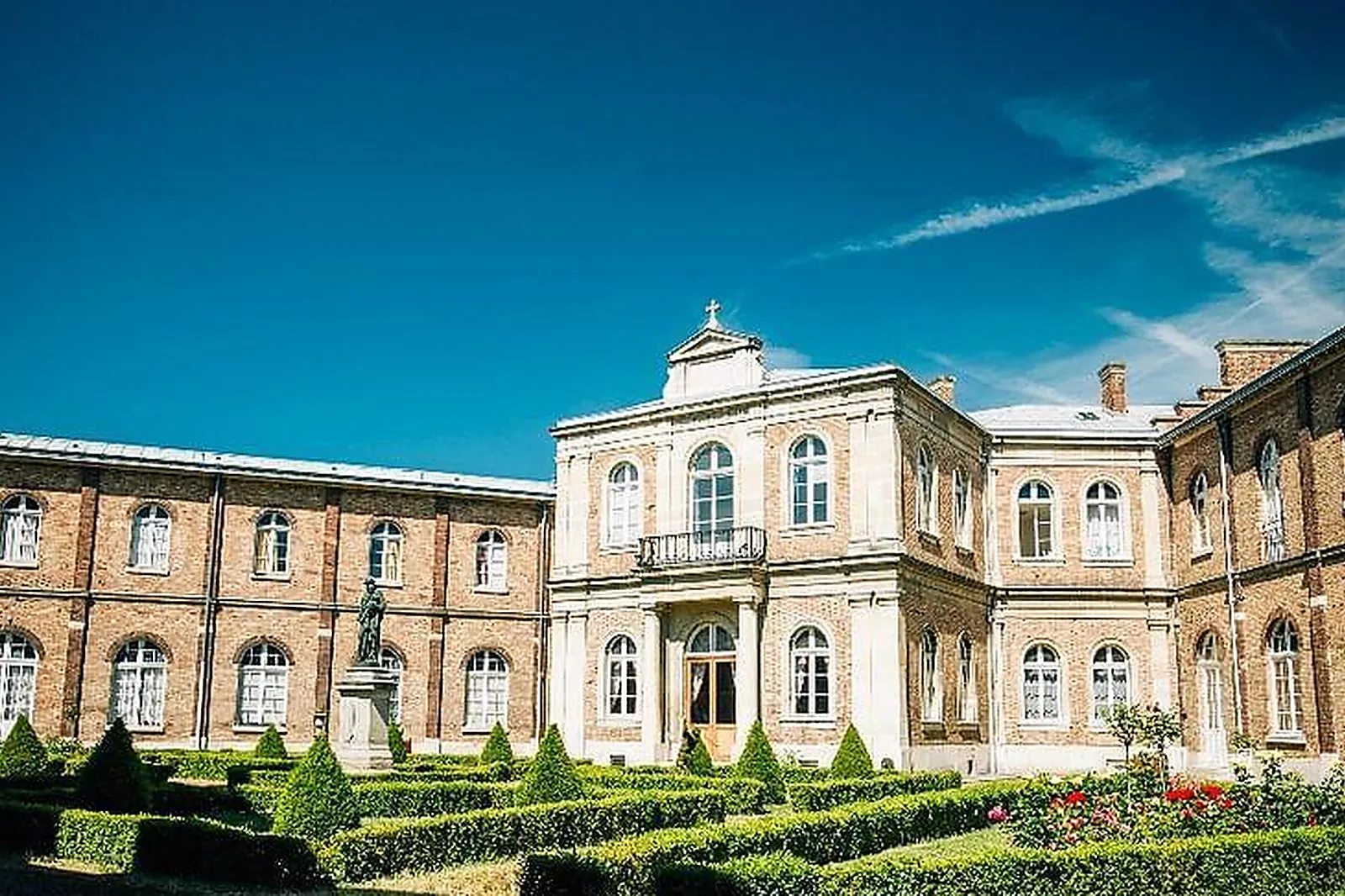 Lieux événementiels, INSTITUT SUPÉRIEUR CLORIVIÈRE