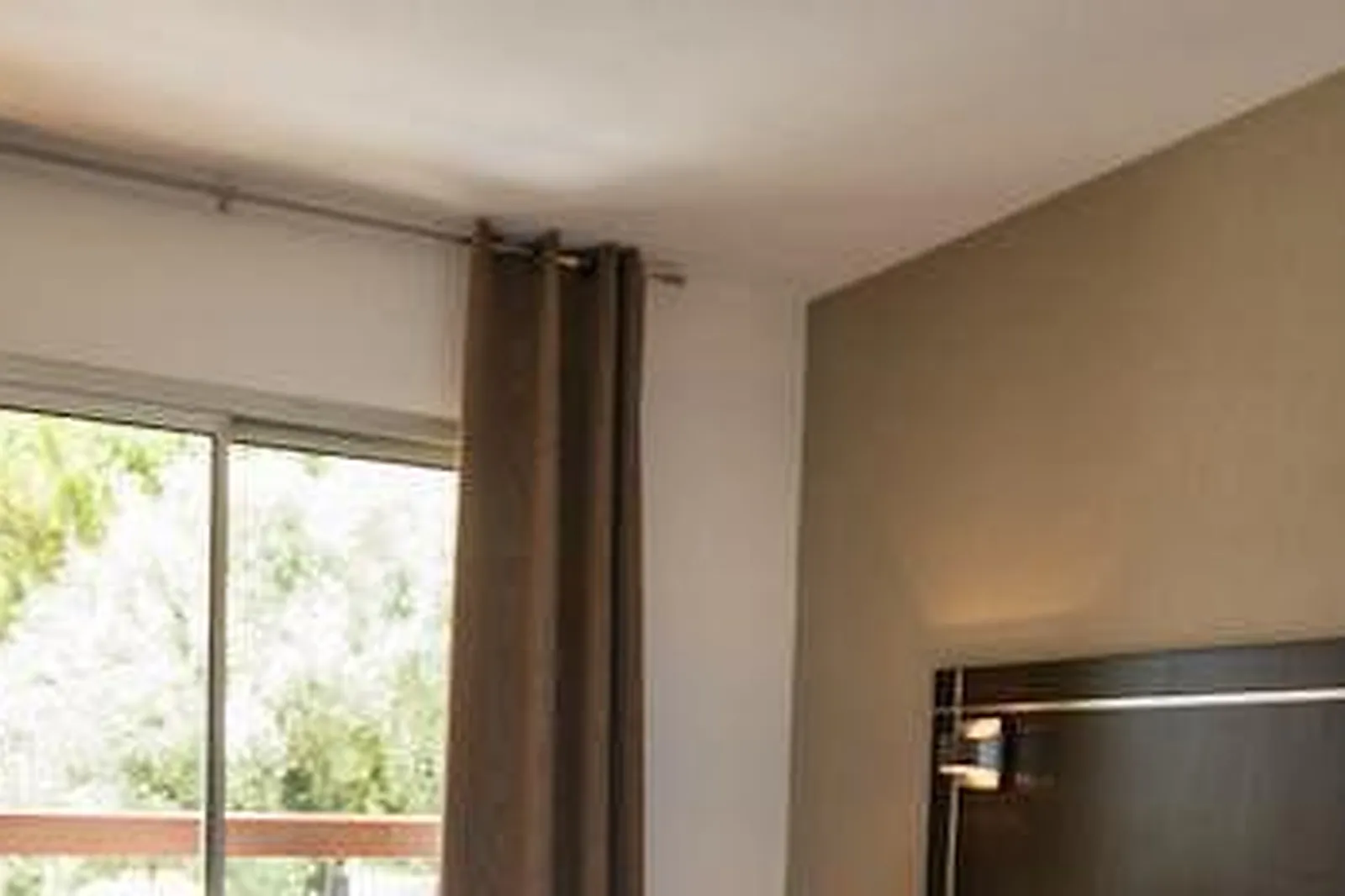 Lieux événementiels, INTER-HÔTEL LE FLORÉAL VENCE ***