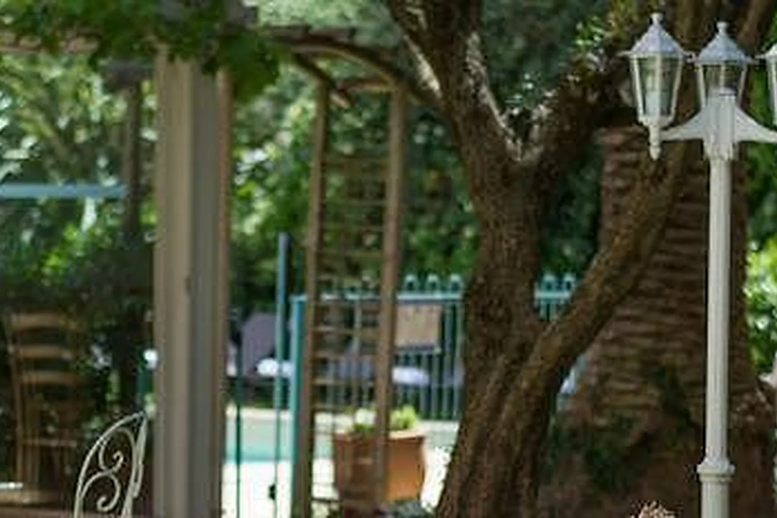 Lieux événementiels, INTER-HÔTEL LE FLORÉAL VENCE ***