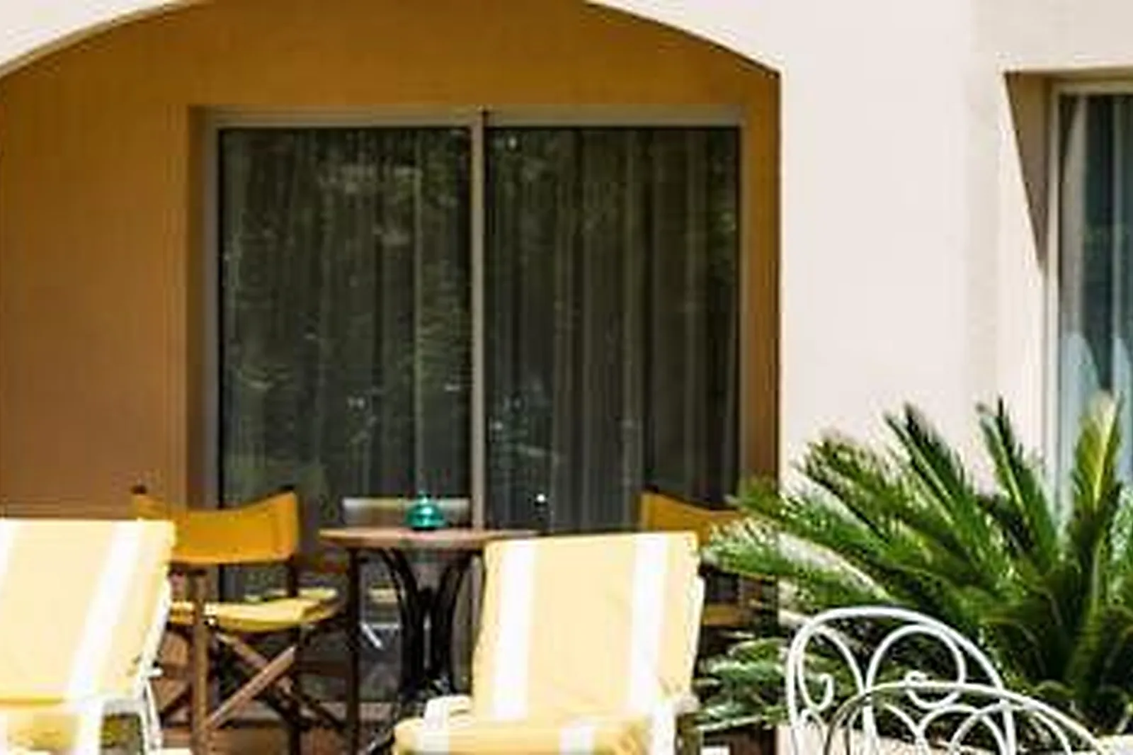 Lieux événementiels, INTER-HÔTEL LE FLORÉAL VENCE ***