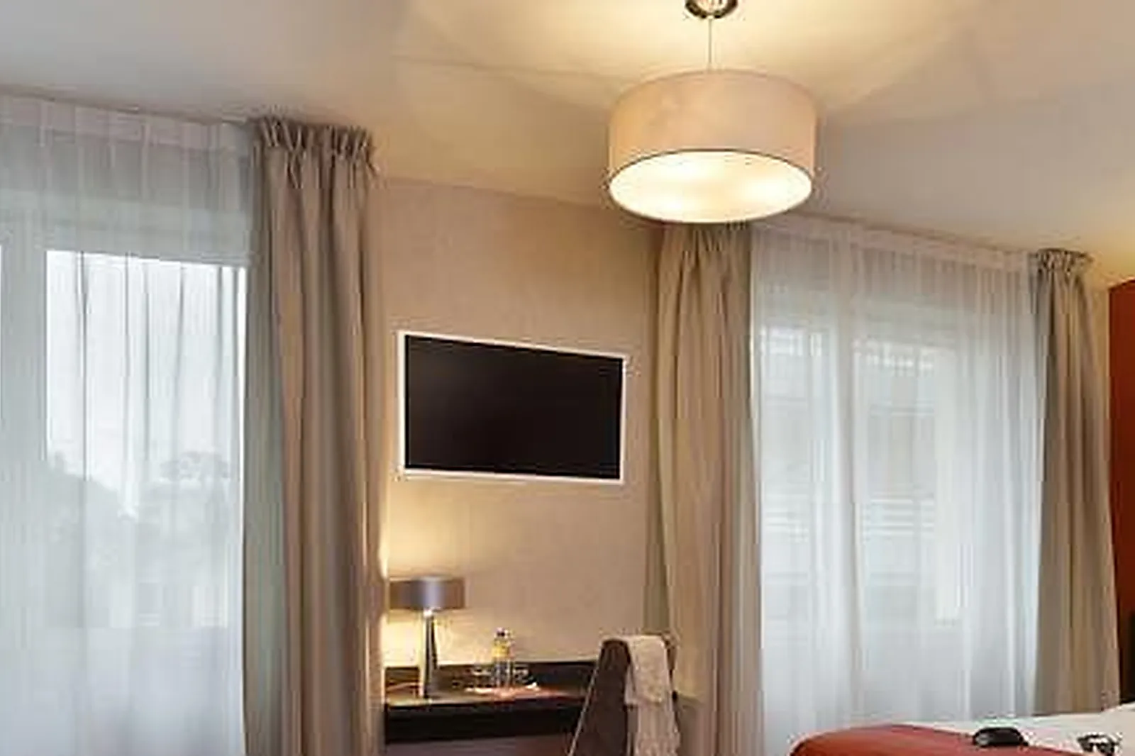 Lieux événementiels, INTER-HÔTEL LES THERMES DE L'AVENUE ***