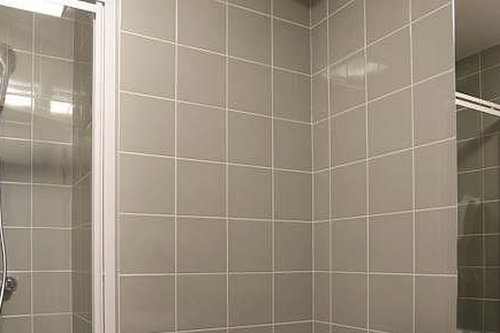 Lieux événementiels, INTER-HÔTEL LES THERMES DE L'AVENUE ***