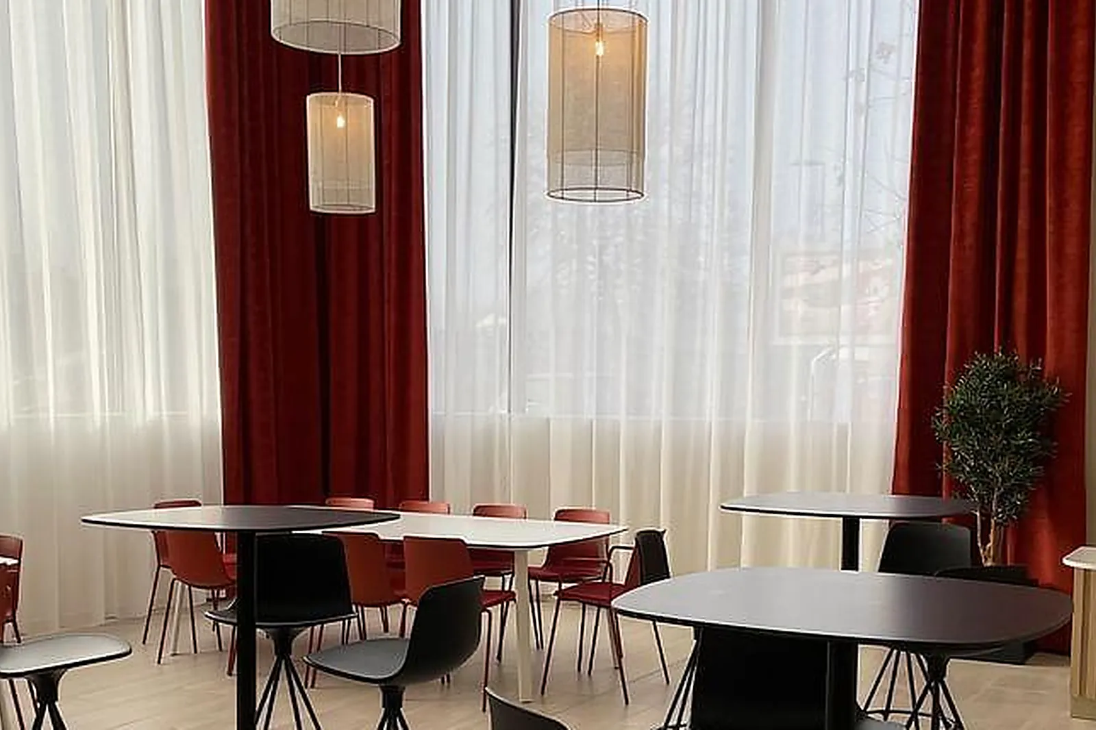 Lieux événementiels, INTERGENERATION