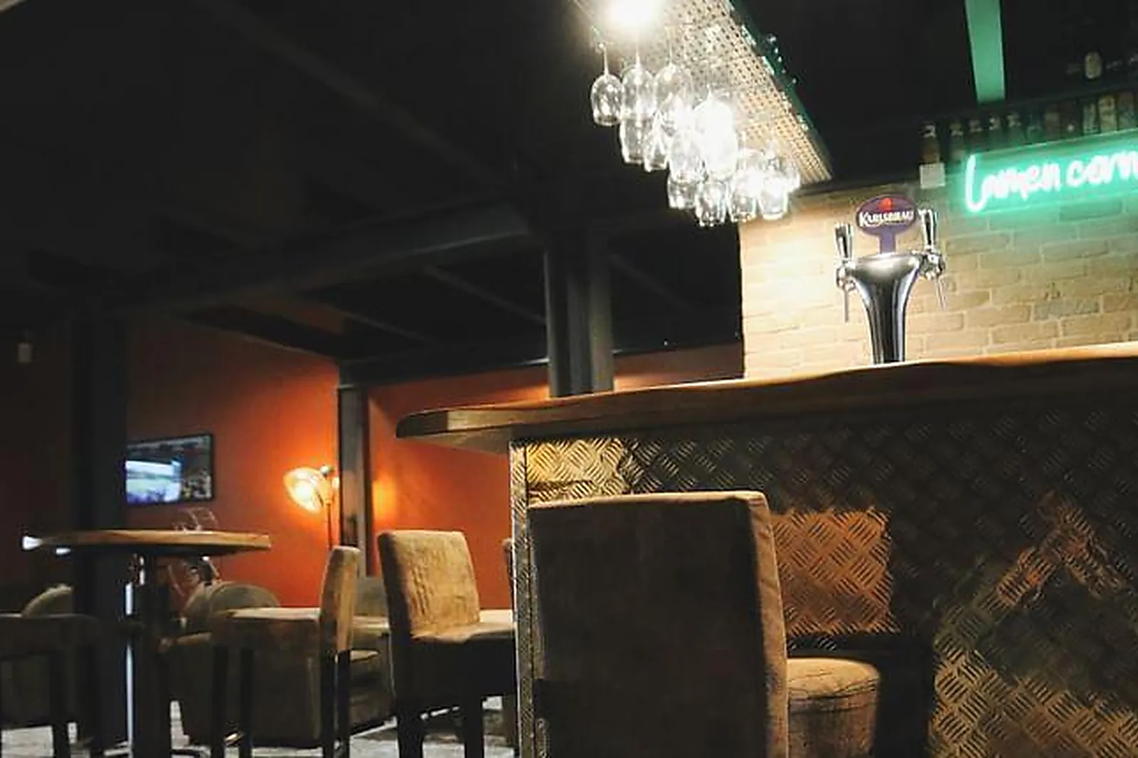 Lieux événementiels, INTÉRIEUR GOLF