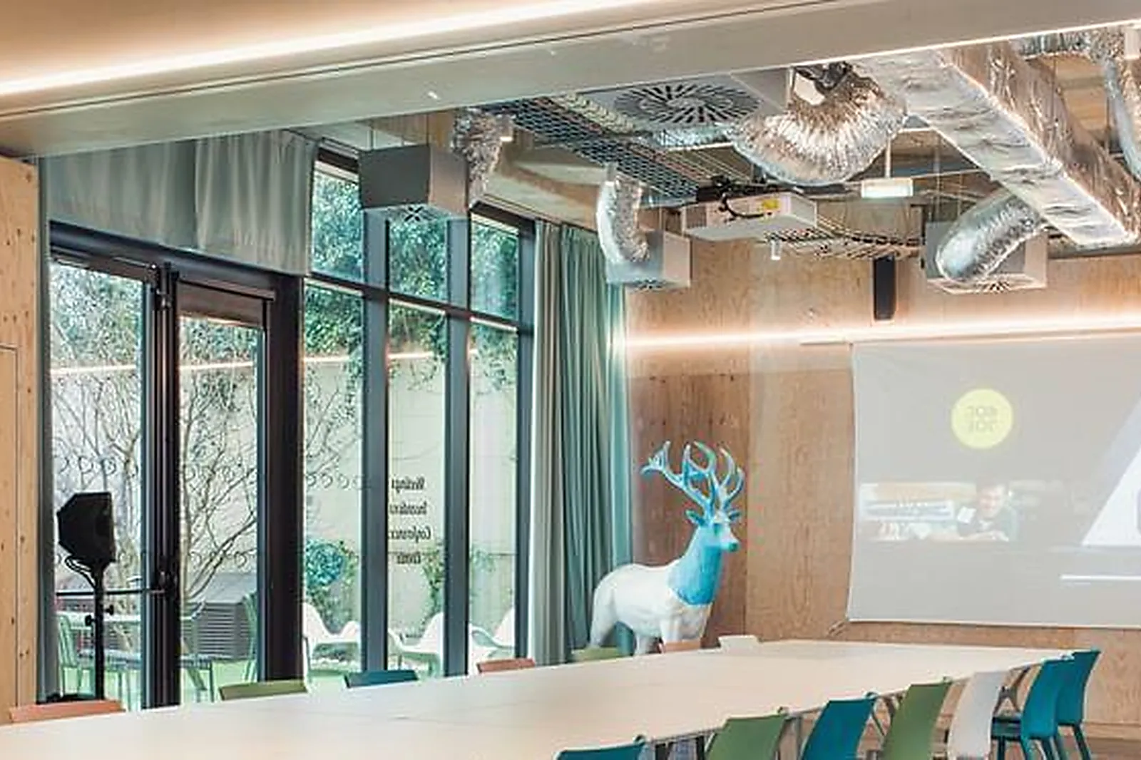 Lieux événementiels, JO&JOE PARIS