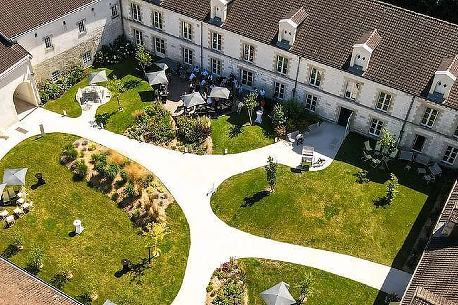 Lieux événementiels, JOSEPH PERRIER VISITE