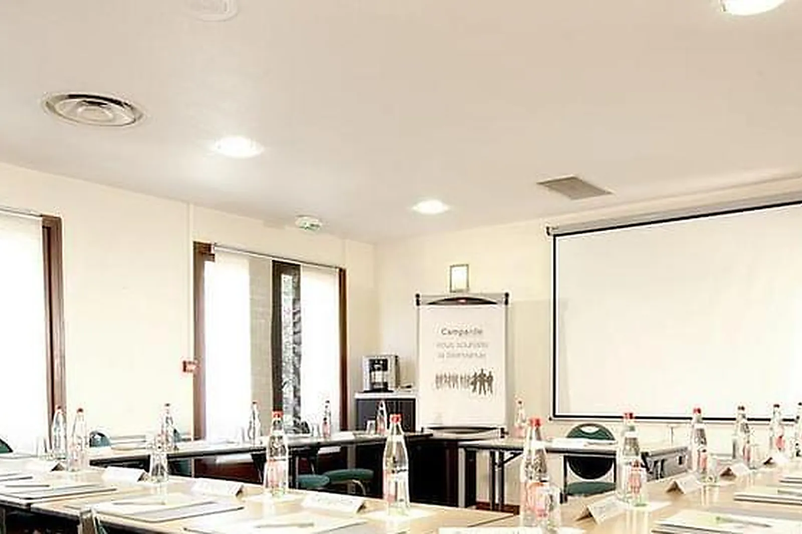 Lieux événementiels, KYRIAD DIRECT MARSEILLE LA PENNE SUR HUVEAUNE