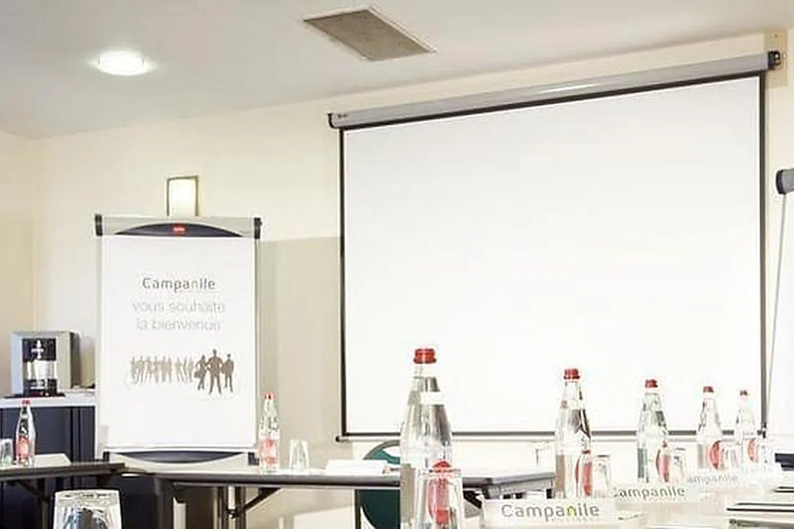 Lieux événementiels, KYRIAD DIRECT MARSEILLE LA PENNE SUR HUVEAUNE