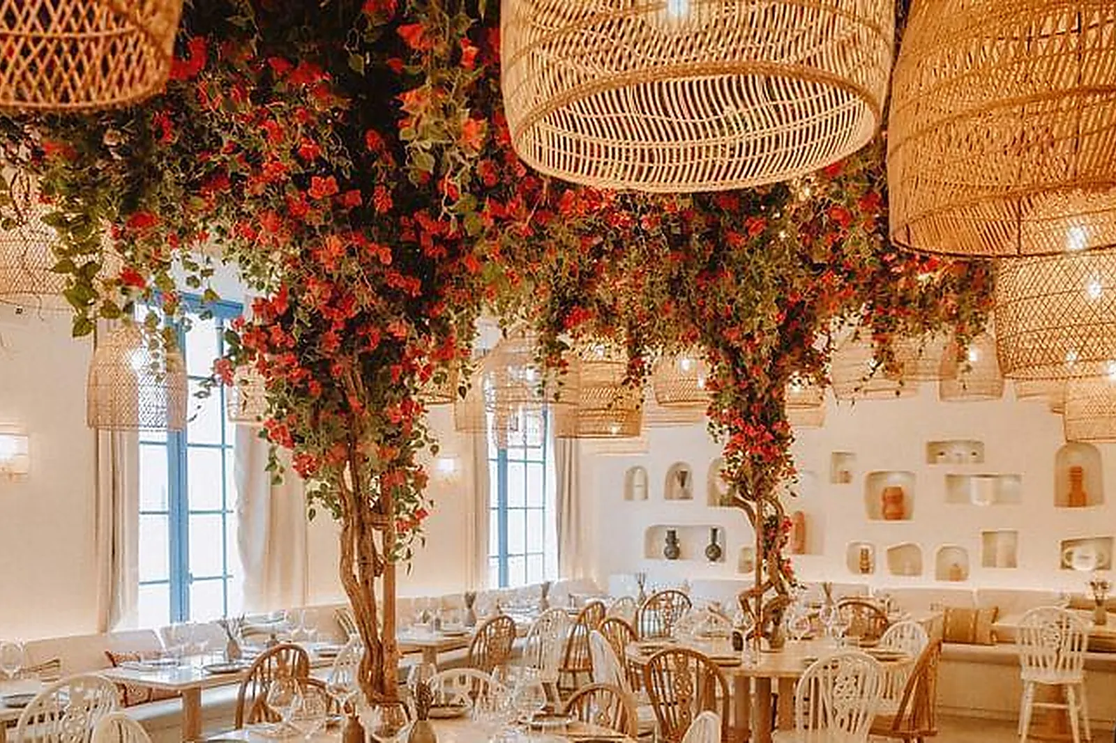 Lieux événementiels, KALAMATA PARIS