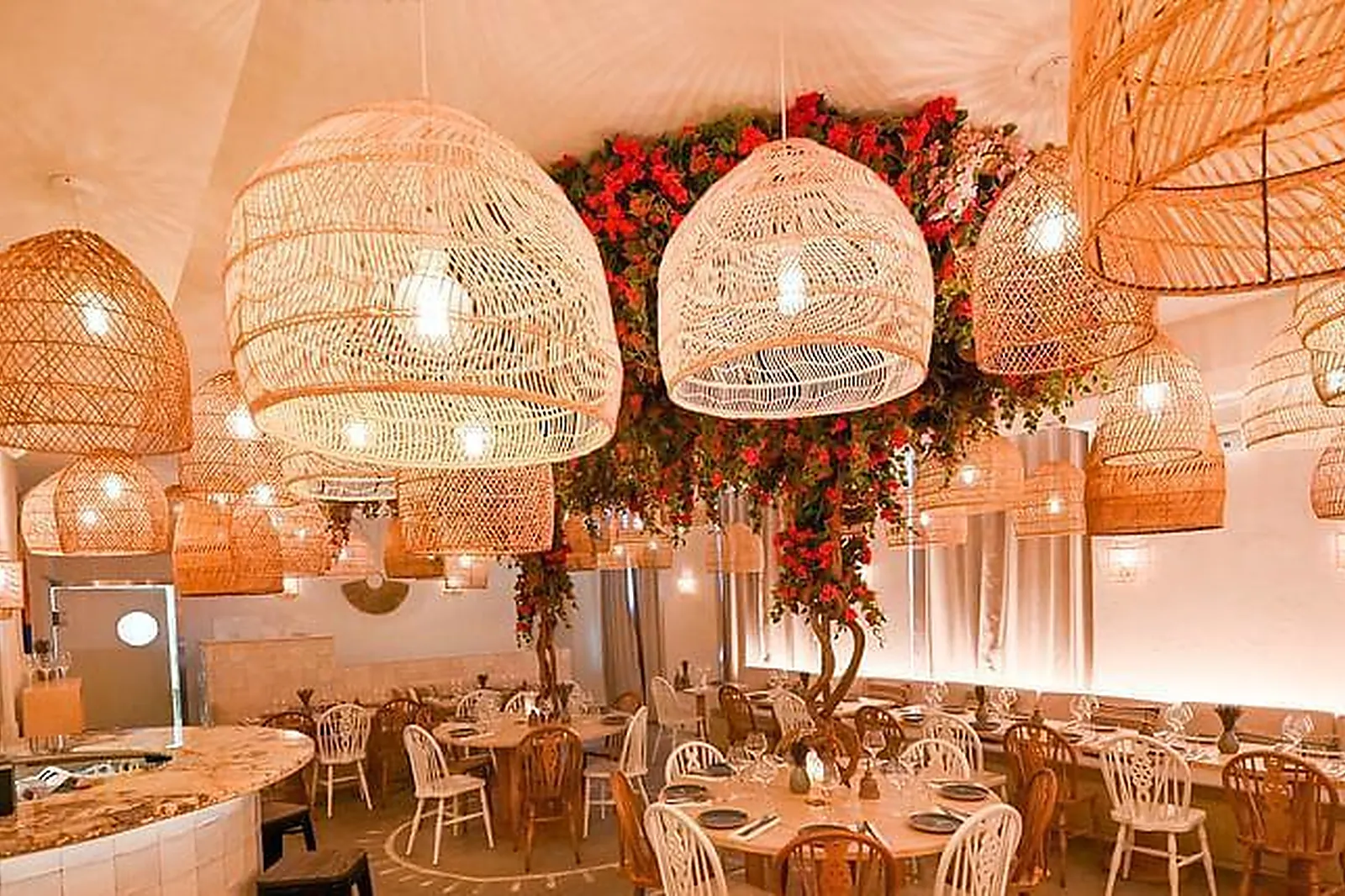 Lieux événementiels, KALAMATA PARIS