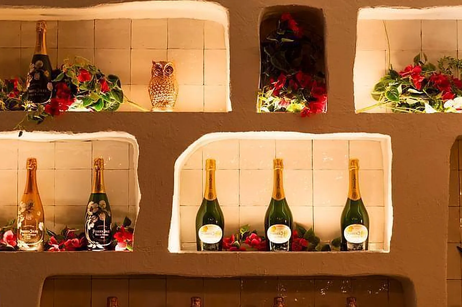 Lieux événementiels, KALAMATA PARIS