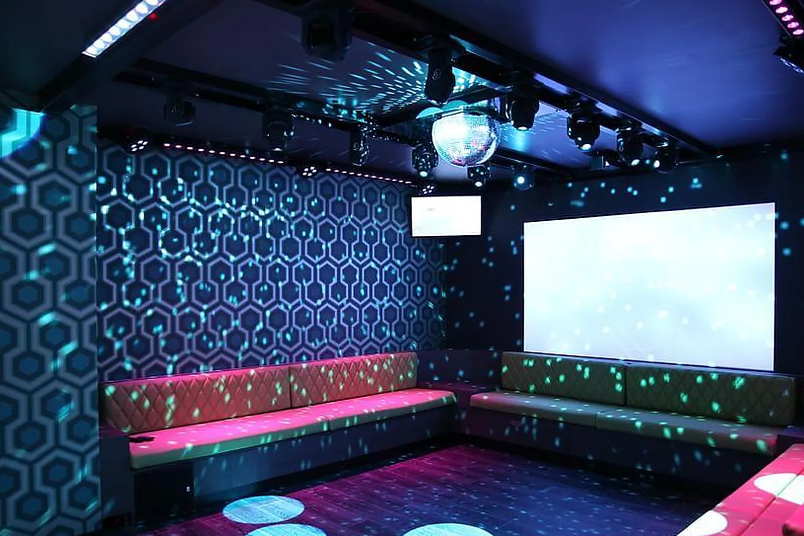 Lieux événementiels, KARAFUN BAR