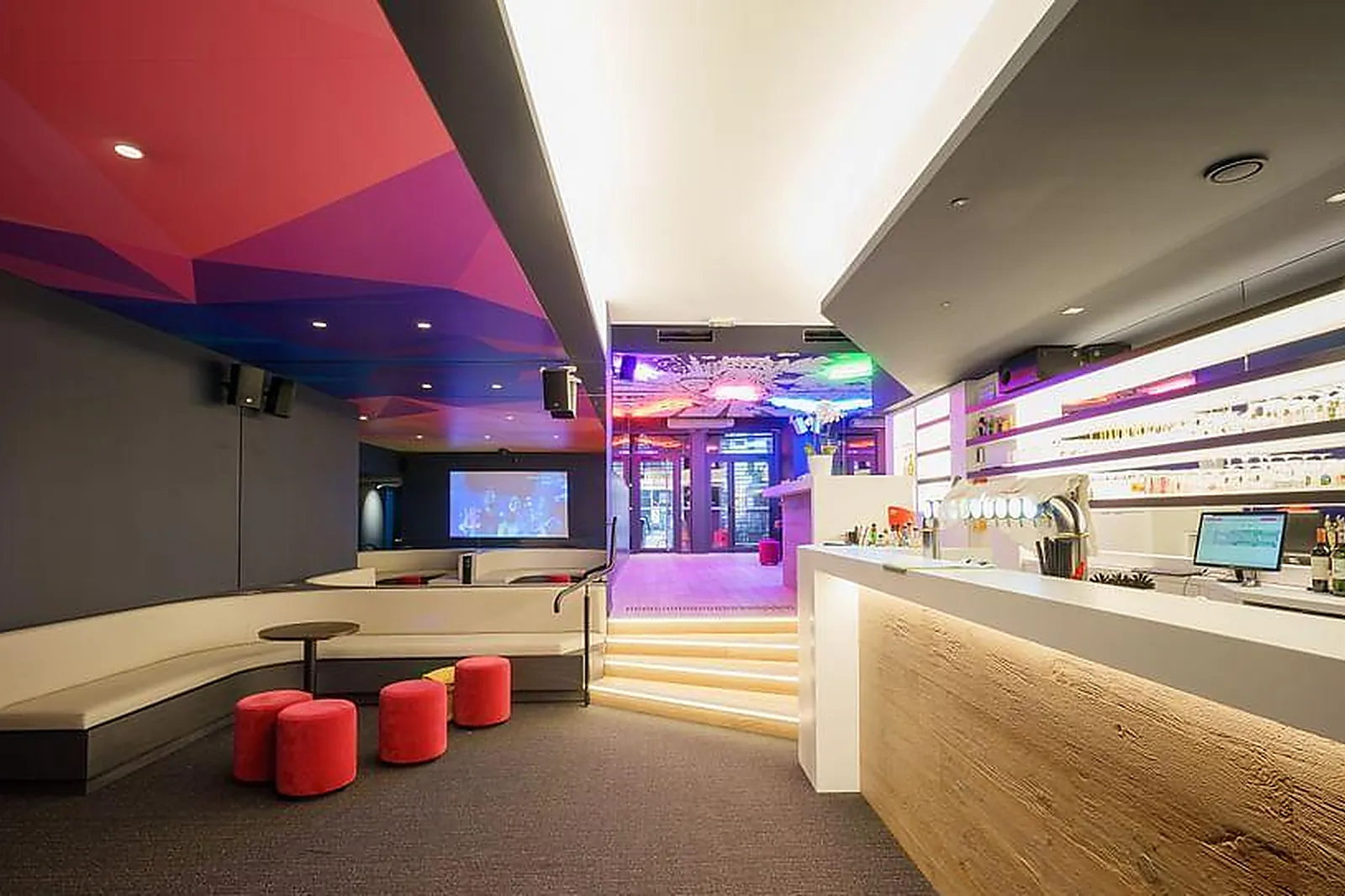 Lieux événementiels, KARAFUN BAR