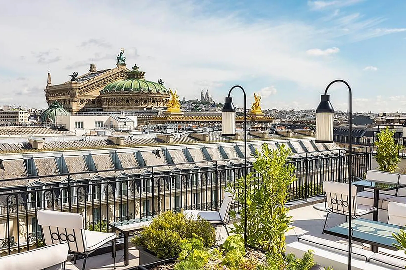 Lieux événementiels, HELLODOM - COLONNES