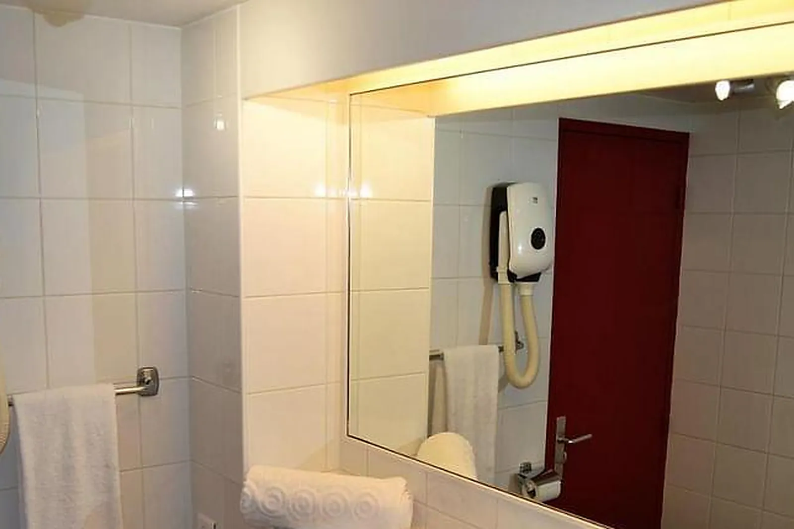 Lieux événementiels, KYRIAD CHANTILLY NORD SAINT MAXIMIN CREIL***