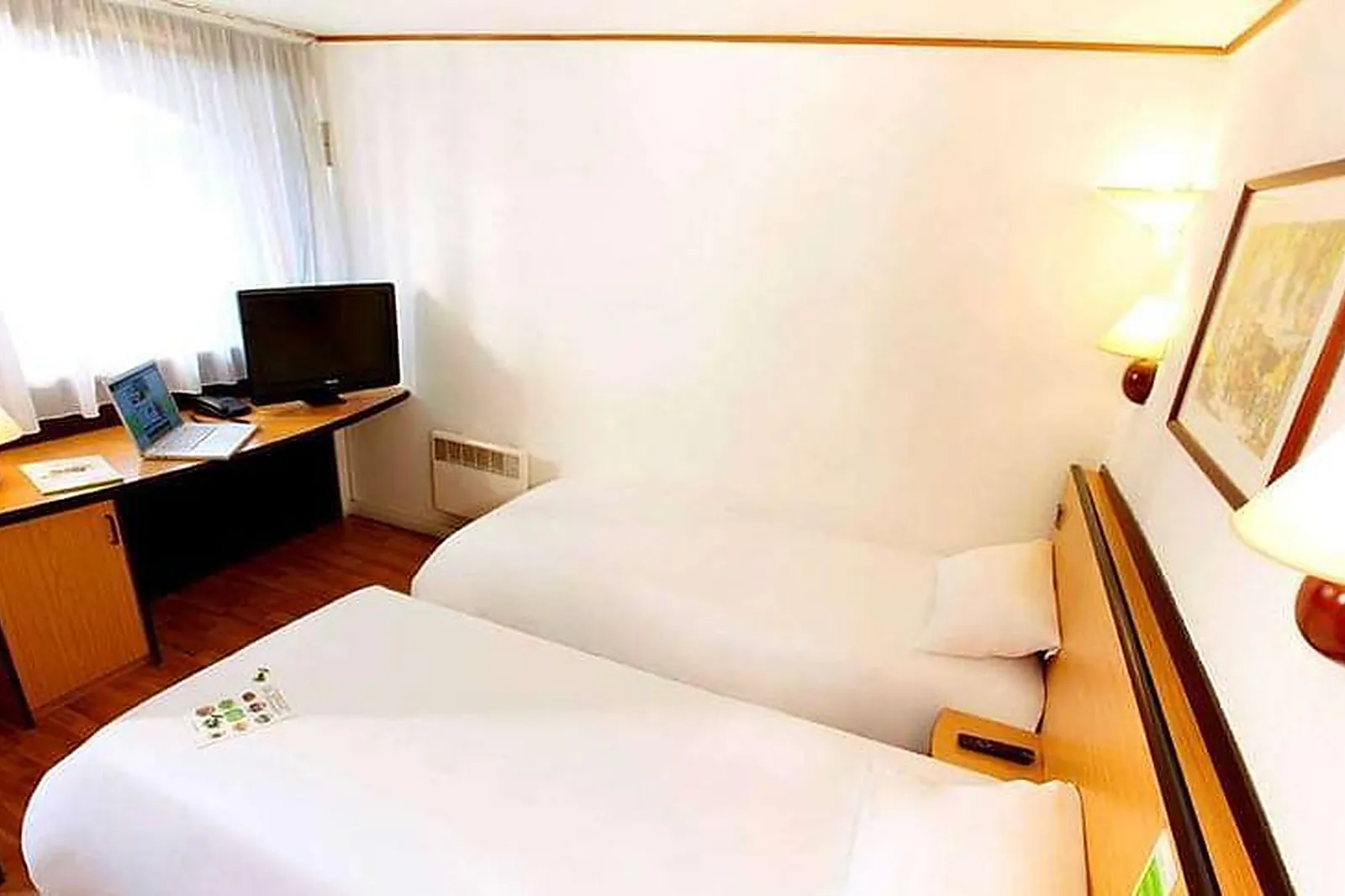 Lieux événementiels, KYRIAD DIRECT LE BOURGET GONESSE**