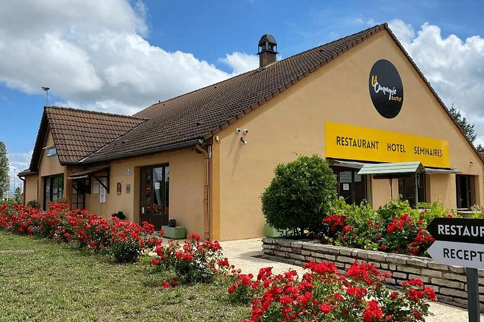 Lieux événementiels, KYRIAD DIRECT ROANNE ***