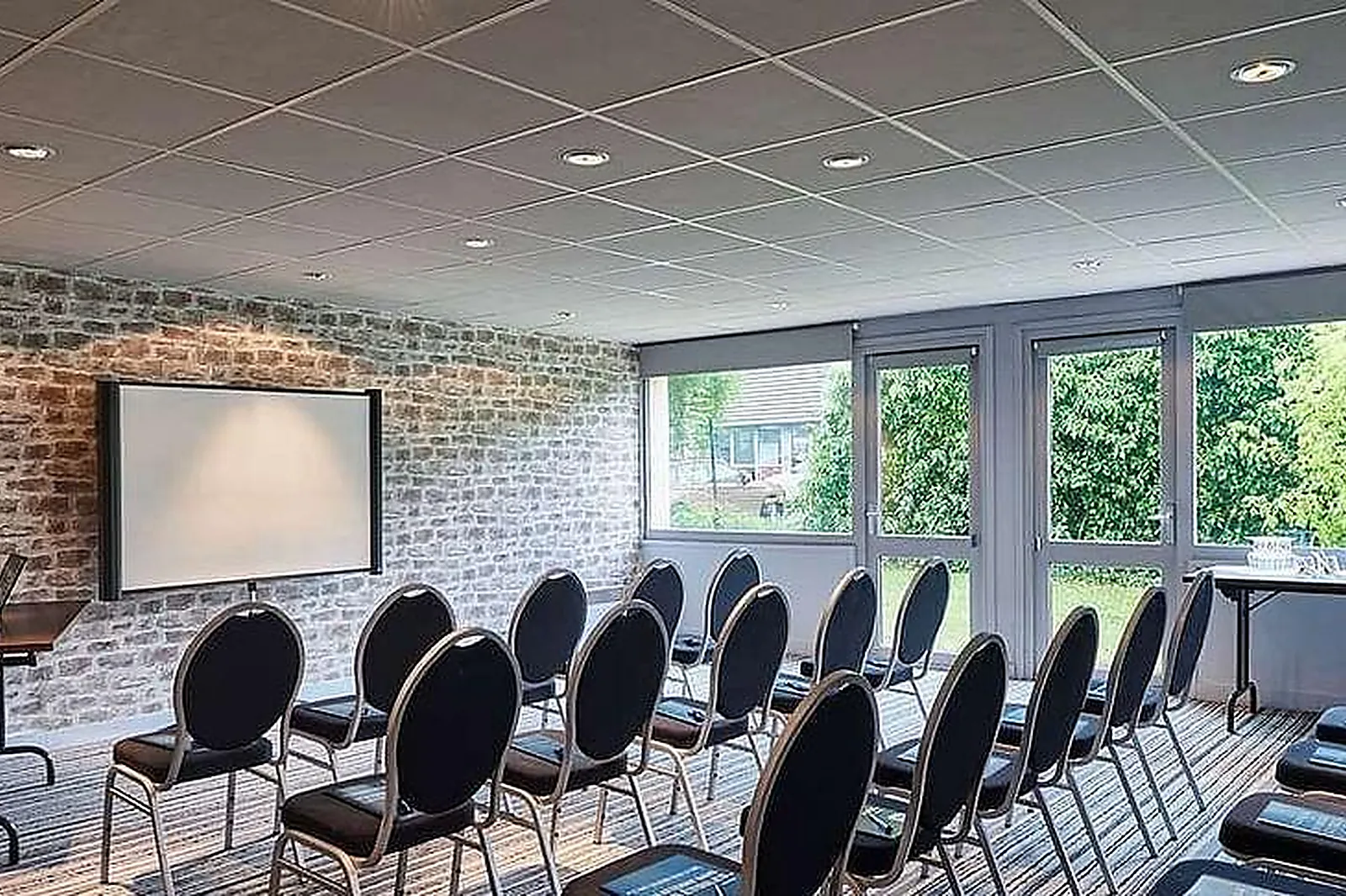 Lieux événementiels, KYRIAD LILLE MONS EN BAROEUL***