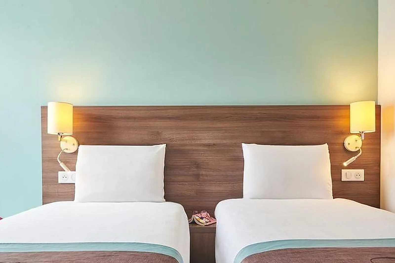 Lieux événementiels, KYRIAD LILLE MONS EN BAROEUL***